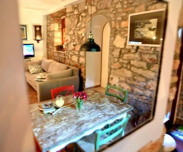 Stonehouse By The Sea Zmorac Vikendica