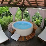 Stonehouse By The Sea Zmorac *