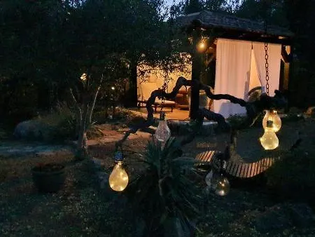 Stone House Garden Retreat By The Sea Vikendica Preko