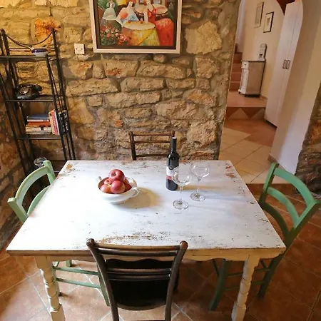 Casa de Férias Stonehouse By The Sea Zmorac