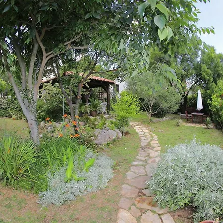 Stone House Garden Retreat By The Sea