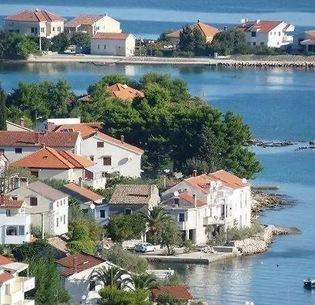 Stonehouse By The Sea Zmorac * Preko