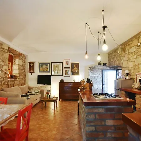 Casa de Férias Stonehouse By The Sea Zmorac Preko