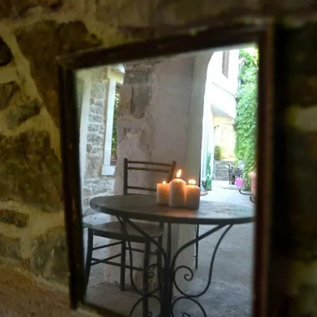 Holiday home Stone House Garden Retreat By The Sea
