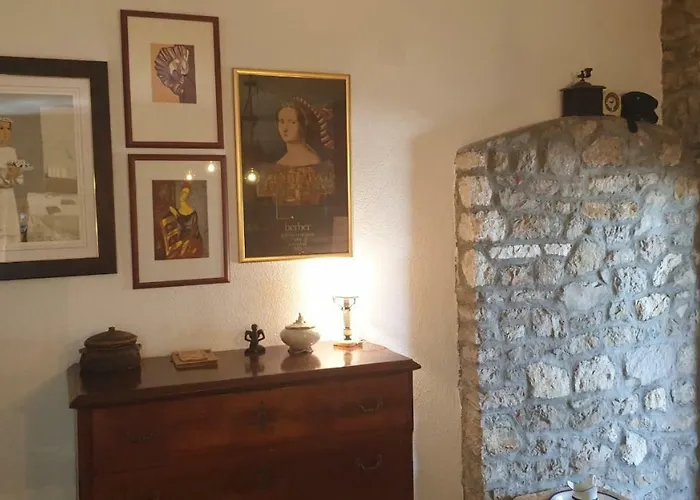 Stonehouse By The Sea Zmorac 度假居 *