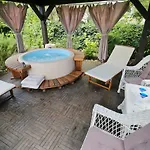 Stonehouse By The Sea Zmorac Casa vacanze