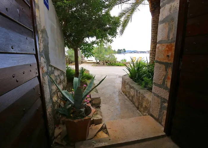Stonehouse By The Sea Zmorac Preko